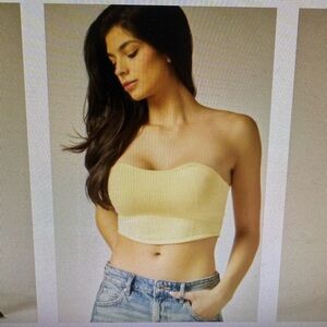 NWT Love Poem Seamless Textured Built In Bra
Shaper Bandeau Top style GIGI-01